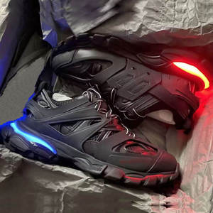 Chaussures <span class=keywords><strong>de</strong></span> course LED Track 3.0 pour femmes, baskets Track 3.0, chaussures décontractées vintage pour hommes - Product Image 1