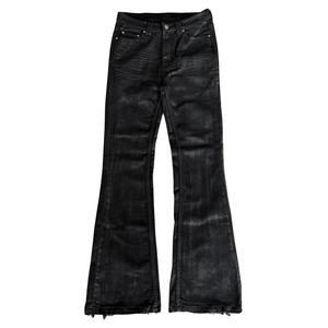 กางเกงยีนส์เดนิมทรงบูทคัทสีดำแบบสลิมฟิต ขากระดิ่ง แต่งขาดสไตล์วินเทจ เคลือบแว็กซ์ สำหรับผู้ชาย ขายส่งแบบสั่งทำได้ - Product Image 1