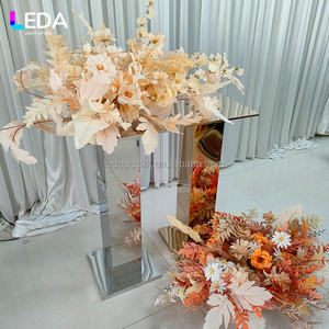 Elegante Soporte para Flores con Superficie de Espejo LEDA, Centro de Mesa Dorado para Bodas, Decoración para Recepciones de Banquetes - Product Image 3