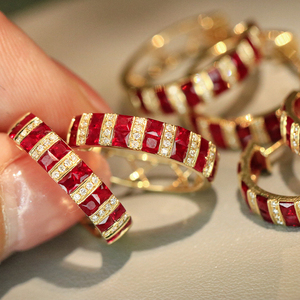 อาซูโอ 18K เครื่องประดับหรูหรา ทองคำแท้ ทับทิมธรรมชาติ เพชรแท้ ต่างหูแบบเกี่ยว ดีไซน์ทันสมัย ของขวัญสำหรับสุภาพสตรี ของขวัญแทนความรักจริง - Product Image 4