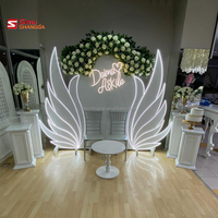 Décoration de scène pour mariage, banquet, fête, événements, toile de fond en forme de pétales avec cadre métallique LED