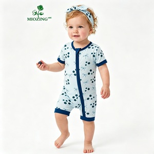 Miozing Yaban Mersinli ve Fiyonk Desenli Bebek Tulumu Nem Emici Bebek Pijama Fabrikadan Doğrudan Bebek Kıyafetleri - Product Image 1