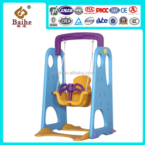 Ensemble <span class=keywords><strong>de</strong></span> <span class=keywords><strong>jeux</strong></span> 3 en 1 avec balançoire, panier <span class=keywords><strong>de</strong></span> basket et <span class=keywords><strong>toboggan</strong></span> pour bébés - Parc d'aventure et maison <span class=keywords><strong>de</strong></span> jeu pour usage extérieur - Product Image 3