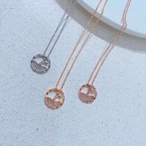 Collier de mode queue de poisson Zircon avec breloque pavée CZ plaquée or 18 carats personnalisé prêt à expédier - Product Image 6