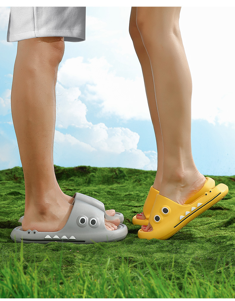 Cute Thick Sole Non-slip Slippers Bath Shoes Summer Women Indoor Slides Sandals Wholesale