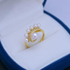 Bague pour femme en argent S925 avec perle d'eau douce forte et brillante de 3-4/6-7 mm, style tendance et élégant - Product Image 1