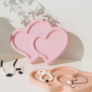 Molde de silicona de resina con forma de corazón para parejas, molde de yeso para el Día de San Valentín, para decoración del hogar y posavasos de tienda - Product Image 1