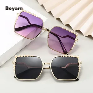 Boyarn carré en plastique sans monture en métal temples rose nuances personnalisées arc-en-ciel rayure mariée perle haut de gamme hommes femmes lunettes de soleil de créateur