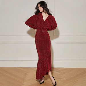 ZYHT 73925 <span class=keywords><strong>Robe</strong></span> décontractée <span class=keywords><strong>sexy</strong></span> à manches longues et col en V fendue rouge en crêpe pour femme, cadeau de fête de <span class=keywords><strong>Noël</strong></span> pour <span class=keywords><strong>mère</strong></span> - Product Image 1