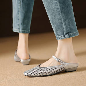 Sandalias retro de malla perforada - sencillas y versátiles, tacón sólido, correa frontal con punta hueca en la parte posterior. - Product Image 5