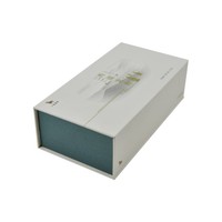 Boîte cadeau magnétique à deux compartiments pour l'emballage de bouteilles en verre, avec insert en carton rigide à rabat, logo gaufré et doré