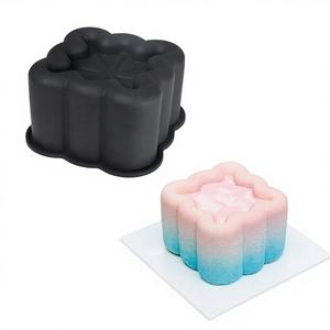 Moules à muffins en silicone durables et flexibles, 24 cavités, pour <span class=keywords><strong>mini</strong></span> brownies, truffes et autres petits gâteaux. - Product Image 1