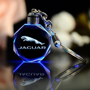 Porte-clés LED personnalisé pour entreprise, petit pendentif en métal avec <span class=keywords><strong>logo</strong></span> de voiture en cristal <span class=keywords><strong>lumineux</strong></span>, accessoires DIY pour voitures - Product Image 4