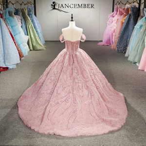 6948 Vestido de Quinceañera Rosa Brillante con Lentejuelas, Hombros Descubiertos y Cola - Product Image 4
