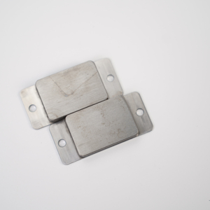 แท็ก RFID ป้องกันโลหะ UHF ที่ทนทานเป็นพิเศษ, ป้ายติดตามทรัพย์สินอุตสาหกรรมแบบพาสซีฟ ทนต่ออุณหภูมิสูง พร้อมการห่อหุ้มด้วย PEEK/PPS - Product Image 1