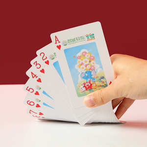 Carte-cadeau magnétique en PVC personnalisée avec logo en feuille d'or, estampage à chaud, impression numérique - Product Image 1