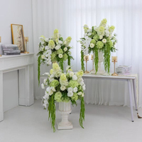 B121 Centre de table floral artificiel en soie multicolore fait main sur mesure pour événements et décorations de mariage