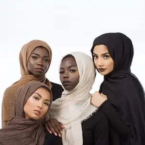 Hijab en Viscose coton extensible, pour femme, écharpe froissée avec glands bruts, nouveau Design,