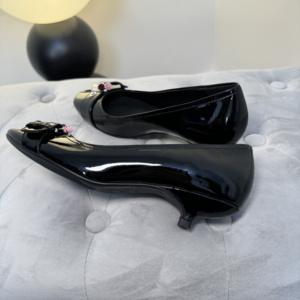 Scarpe Eleganti da Donna in Pelle Verniciata PU con Tacco Medio per Negozi di Moda - Product Image 4