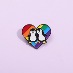 Adorabile coppia di pinguini spille personalizzate con smalto amore e orgoglio cuore arcobaleno spilla distintivi gioielli LGBT regalo per persona preferita - Product Image 2
