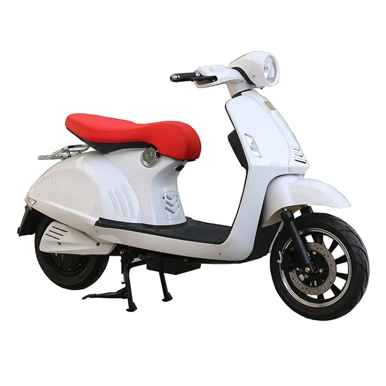 Klasik retro model İtalyan retro motosiklet parçaları yüksek hızlı elektrikli scooter çok benzer vespa
