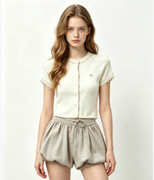 Ensemble 2 pièces en tricot pour femmes, haut cardigan à manches courtes raglan avec boutons, short à taille élastique, tenue
