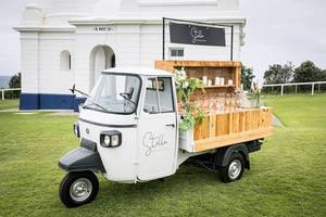 Camionnette à bière électrique Piaggio Ape Mini personnalisée, nouvelle, rétro, tricycle électrique, camion <span class=keywords><strong>de</strong></span> restauration, <span class=keywords><strong>bar</strong></span> mobile à vendre. - Product Image 3