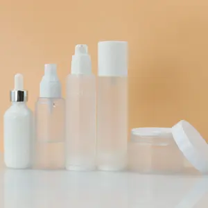 Kosmetische Hautpflege verpackung Milchglas-Tropfe röl flasche 30ml 50ml 100ml 120ml Körper lotion flasche leere goldene Pump flasche