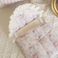 Pochette à bijoux matelassée en dentelle florale vintage de haute qualité, mini sac organisateur en coton à carreaux pour bagues, boucles d'oreilles et colliers
