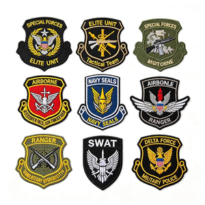 Patch brodé à fil épais avec dos auto-agrippant, patch personnalisé avec logo pour équipement de plein air et vêtements, usine OEM - Product Image 1