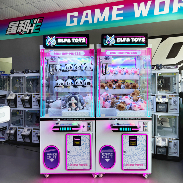 Commercial Claw Machine Arcade Game Arcade Claw Machine with Card Reader Toy Crane Machine for Kids and Amusement Malls