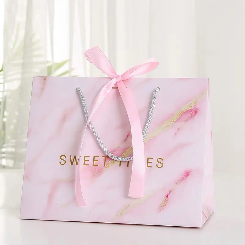 Luxury Custom Gift Packaging Paper Bag With Ribbon
