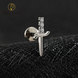 Anting Tusuk <span class=keywords><strong>Titanium</strong></span> Labret Zirkonia Kubik Bentuk Pedang 16G, Anting Kecil untuk Tragus/Kartilase, Perhiasan Tindik Fashion - Product Image 3