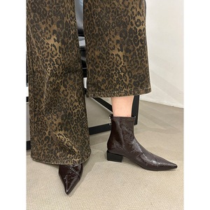 Botines Cortos de Otoño 2025 al por Mayor, con Suela Gruesa, Punta Puntiaguda y Tacón Ancho para Mujer - Product Image 2