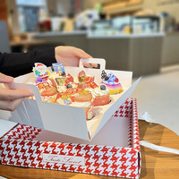 Boîte d'emballage rigide transparente XIYU pour service de thé de l'après-midi, boîte à desserts et pâtisseries haute à quatre compartiments avec options de logo personnalisé