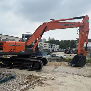 Excavadoras Hitachi ZX240 y de segunda mano, con capacidad de 24 toneladas y 21 toneladas, aptas para construcción municipal. - Product Image 1