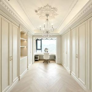 Cabina Armadio Classica Bianca di Alta Gamma Balom con Cassetti a Pannello Incassato e Specchio LED per Appartamenti e Mansarde - Product Image 4