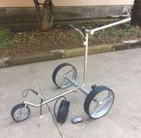 Chariot de golf à trois roues en titane, pouvant être poussé ou tiré, ou chariot de golf électrique avec batterie