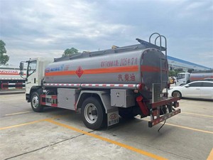 Small Howo 5cbm Fuel Truck with Manual Transmission New Condition Oil Transport Tank for Sale - Product Image 6
