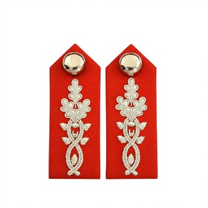 Meilleures attaches de col décoratives réglables de haute qualité pour tenues formelles quatre saisons, avec broderie argentée, boutons en alliage et fil métallique - Product Image 1