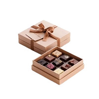 Boîte cadeau en chocolat personnalisée avec couvercle et base en forme de pêche, ruban en satin et étiquette suspendue, fournisseur de boîtes à pralines et à thé