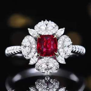 Anillo de Oro Blanco de 18K con Rubí Natural Corte Cojín, Color Sangre de Pichón, Sin Calentar, 1.3ct, 72 Diamantes, Anillo de Compromiso y Boda para Mujer - Product Image 1