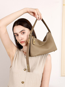 Sacs à main en cuir véritable haut de gamme OEM, design personnalisé, sacs à bandoulière simples, sacs à main tendance 2026 avec fermoir - Product Image 1