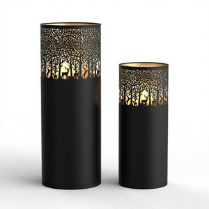 Juego de 2 Portavelas Cilíndricos Negros de Metal con Diseño de Bosque Recortado, Juego de 2 Faroles Metálicos Tipo Huracán para Decoración de Mesa - Product Image 1