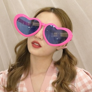 Coeur personnalité exagérée et drôle fête <span class=keywords><strong>anniversaire</strong></span> lunettes fête Selfie accessoires Super grandes lunettes - Product Image 5