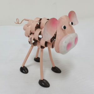 ピンクの幸せな豚の像金属ミニ豚の置物ラッキーアニマルガーデンの像 - Product Image 5