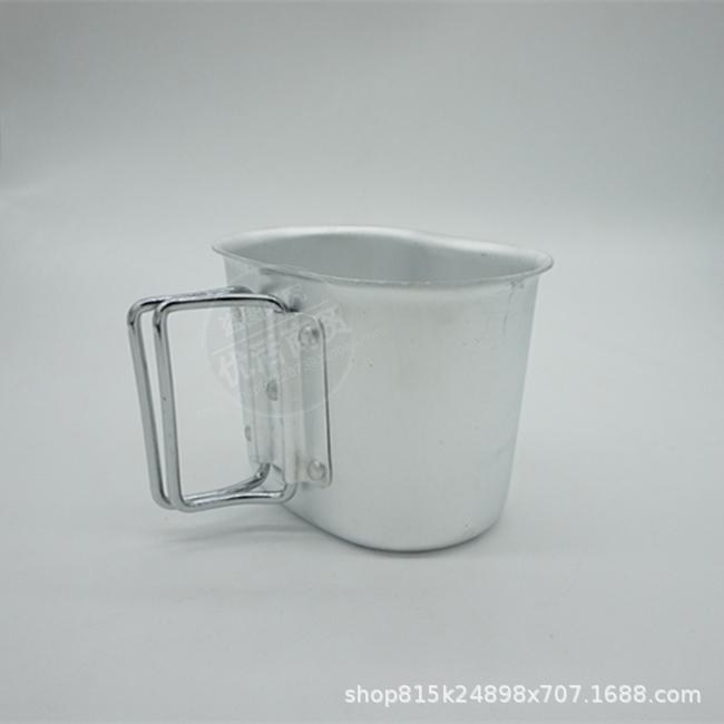 Tazza in alluminio con manico corto