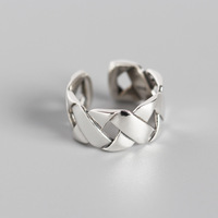 Vente flash Bijoux de luxe Plaqué argent Argent sterling 925 Anneaux ajustables en forme de X Anneaux de doigt pour femmes