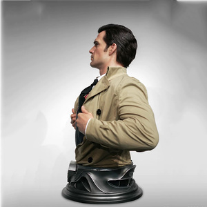 Vente en gros de figurines d'homme en résine, figurine d'anime à collectionner, statue de buste d'homme de super héros classique - Product Image 4