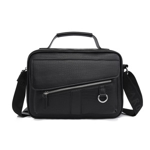 Sac messager en PU pour homme, neuf, avec fermeture éclair et bandoulière réglable, pour usage quotidien, sac à bandoulière imperméable, vente en gros - Product Image 1